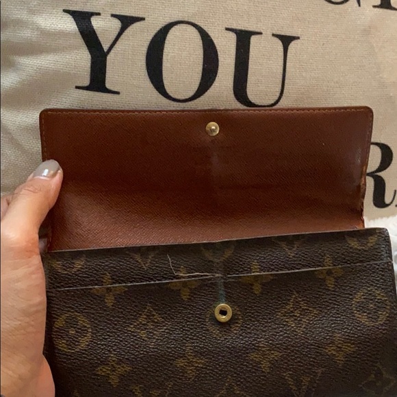 Authentic Louis Vuitton Wallet** just reduced - Picture 2 of 8